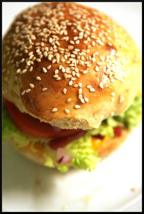 hamburger_bacon_sesame_1web