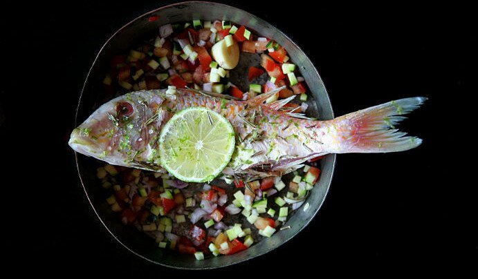 Rouget barbet au citron vert en papillote